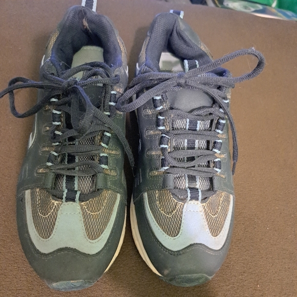 725 Running Shoes - Picture 5 of 9